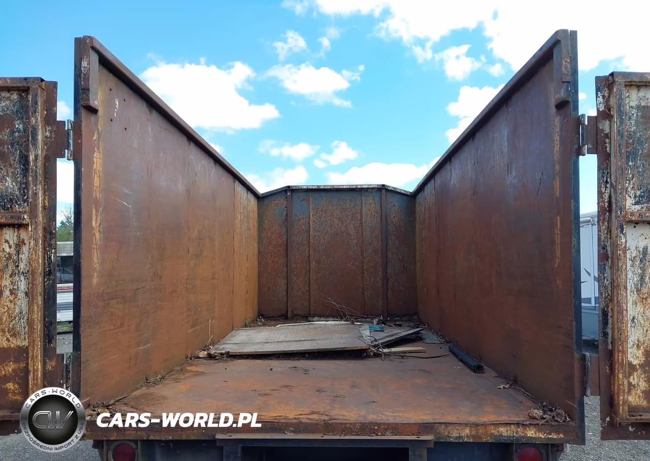 1980 GMC Manlift Dump Truck VIN:T16DBAV579379 - 8