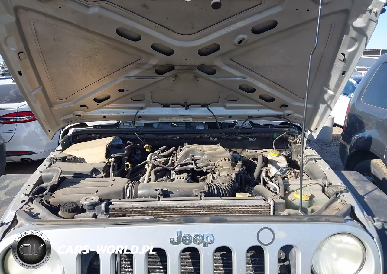 2012 Jeep Wrangler Unlimited Sport VIN:1C4BJWDG1CL217012 - 10
