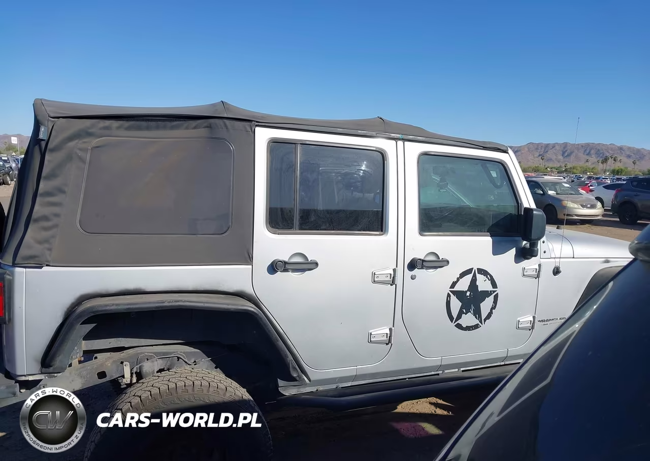 2012 Jeep Wrangler Unlimited Sport VIN:1C4BJWDG1CL217012 - 13