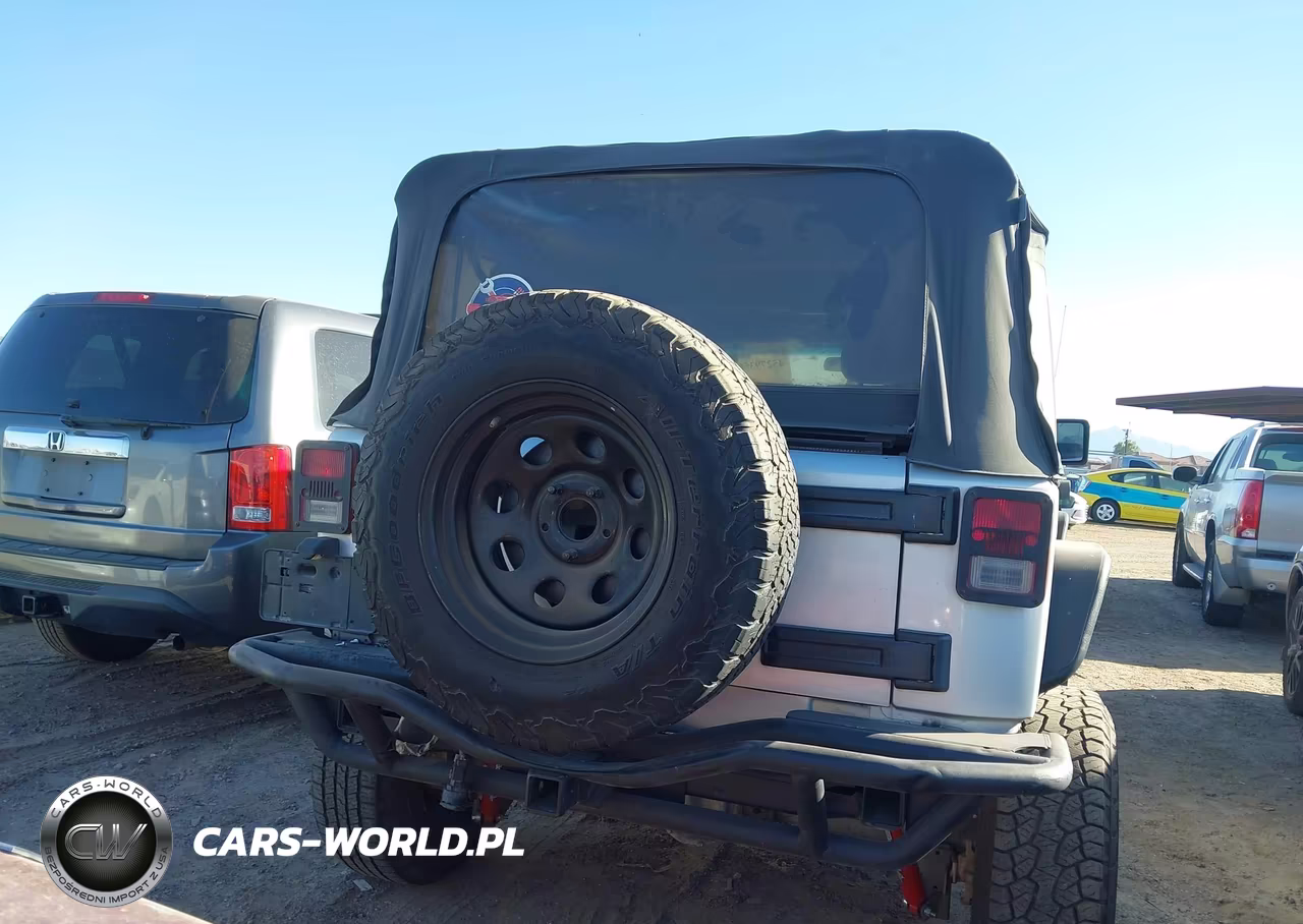 2012 Jeep Wrangler Unlimited Sport VIN:1C4BJWDG1CL217012 - 16