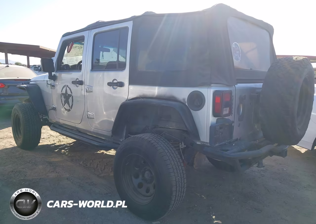 2012 Jeep Wrangler Unlimited Sport VIN:1C4BJWDG1CL217012 - 3