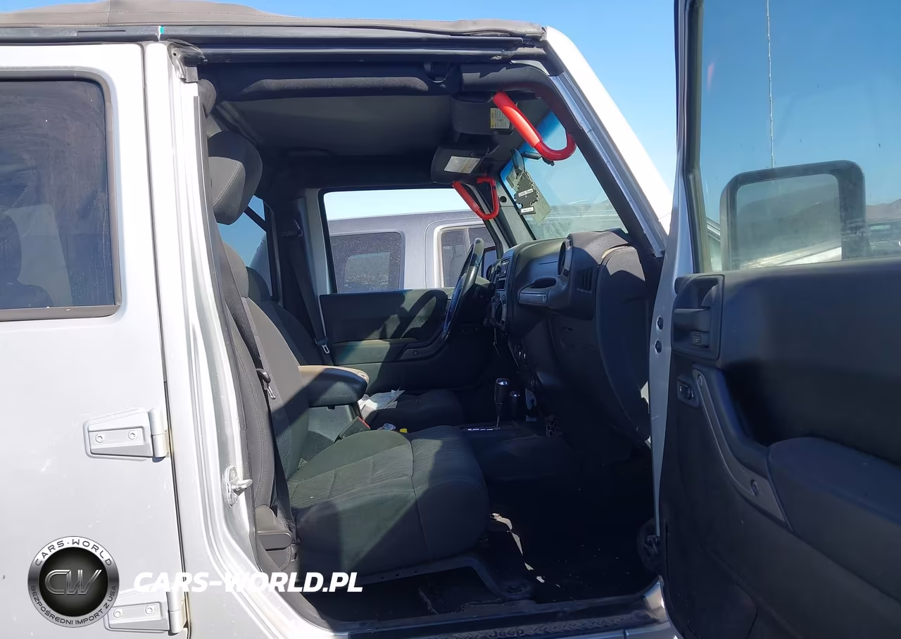 2012 Jeep Wrangler Unlimited Sport VIN:1C4BJWDG1CL217012 - 5