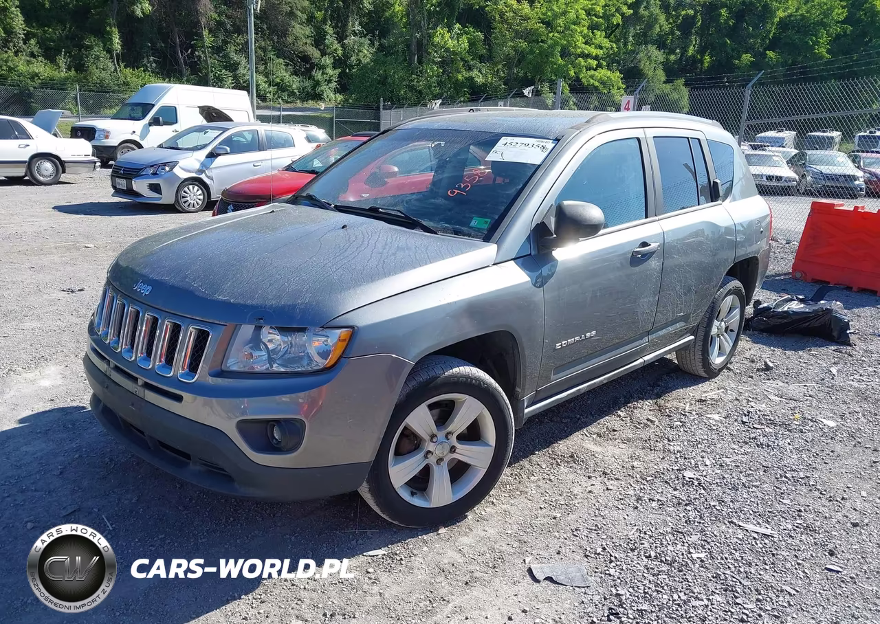 2013 Jeep Compass Latitude VIN:1C4NJDEB1DD207578 - 2