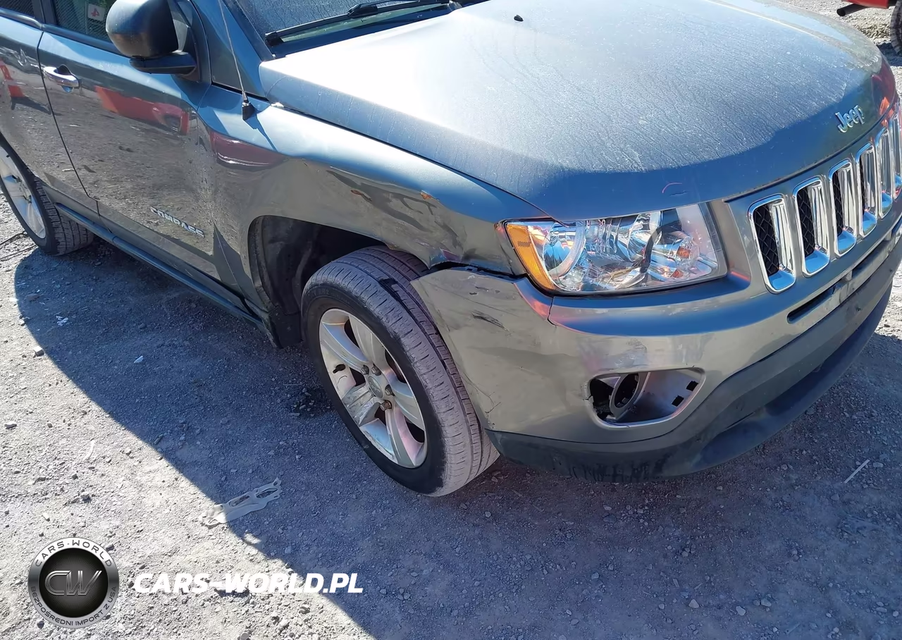 2013 Jeep Compass Latitude VIN:1C4NJDEB1DD207578 - 6
