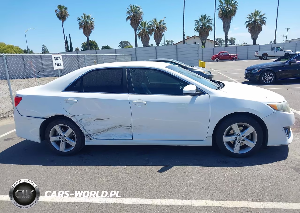2014 Toyota Camry Se VIN:4T1BF1FK0EU812996 - 13