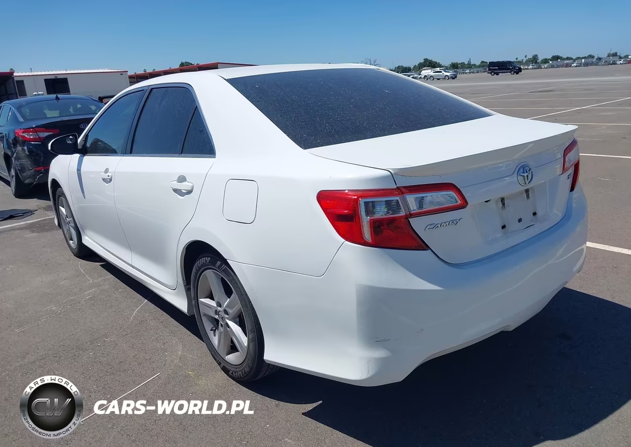 2014 Toyota Camry Se VIN:4T1BF1FK0EU812996 - 3