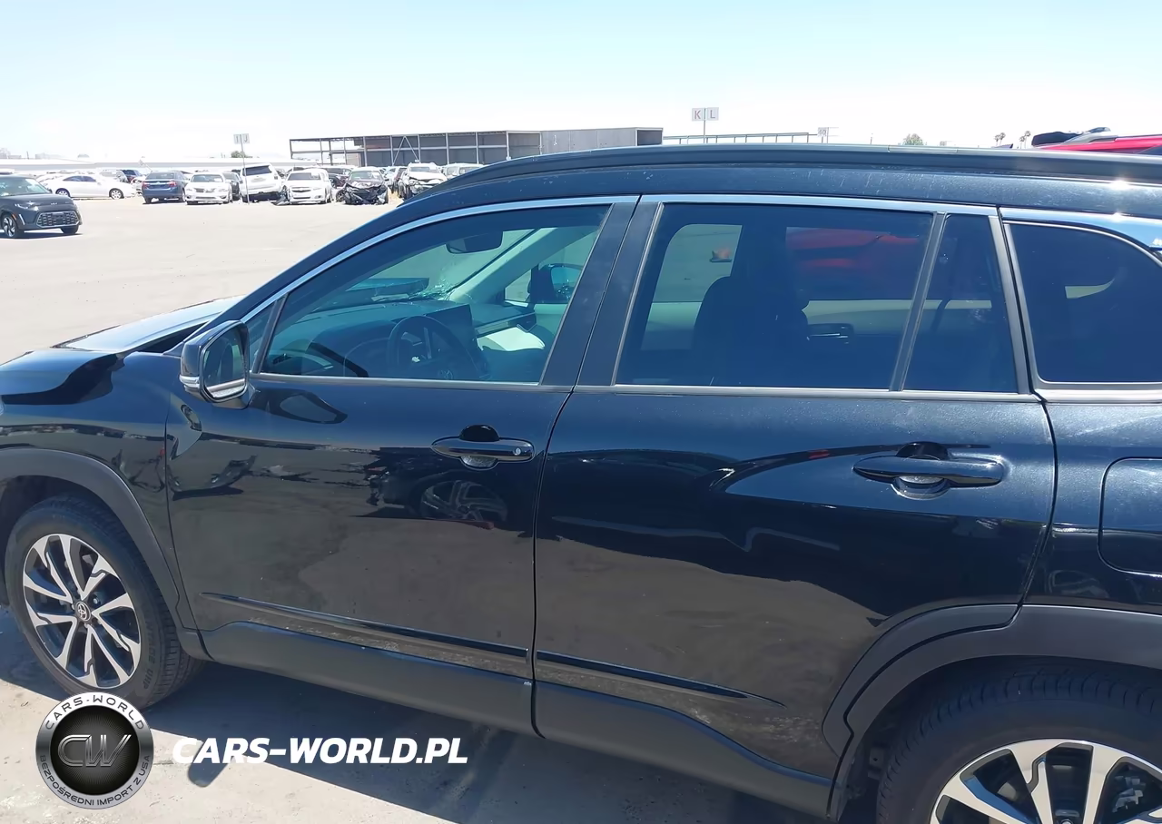 2022 Toyota Corolla Cross Xle VIN:7MUDAABGXNV021706 - 15