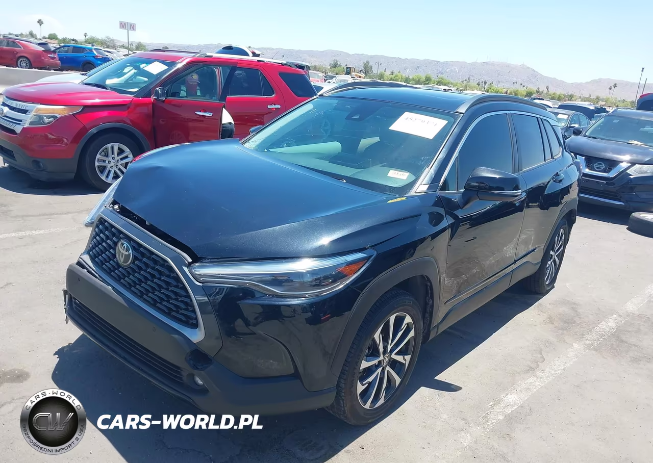 2022 Toyota Corolla Cross Xle VIN:7MUDAABGXNV021706 - 2