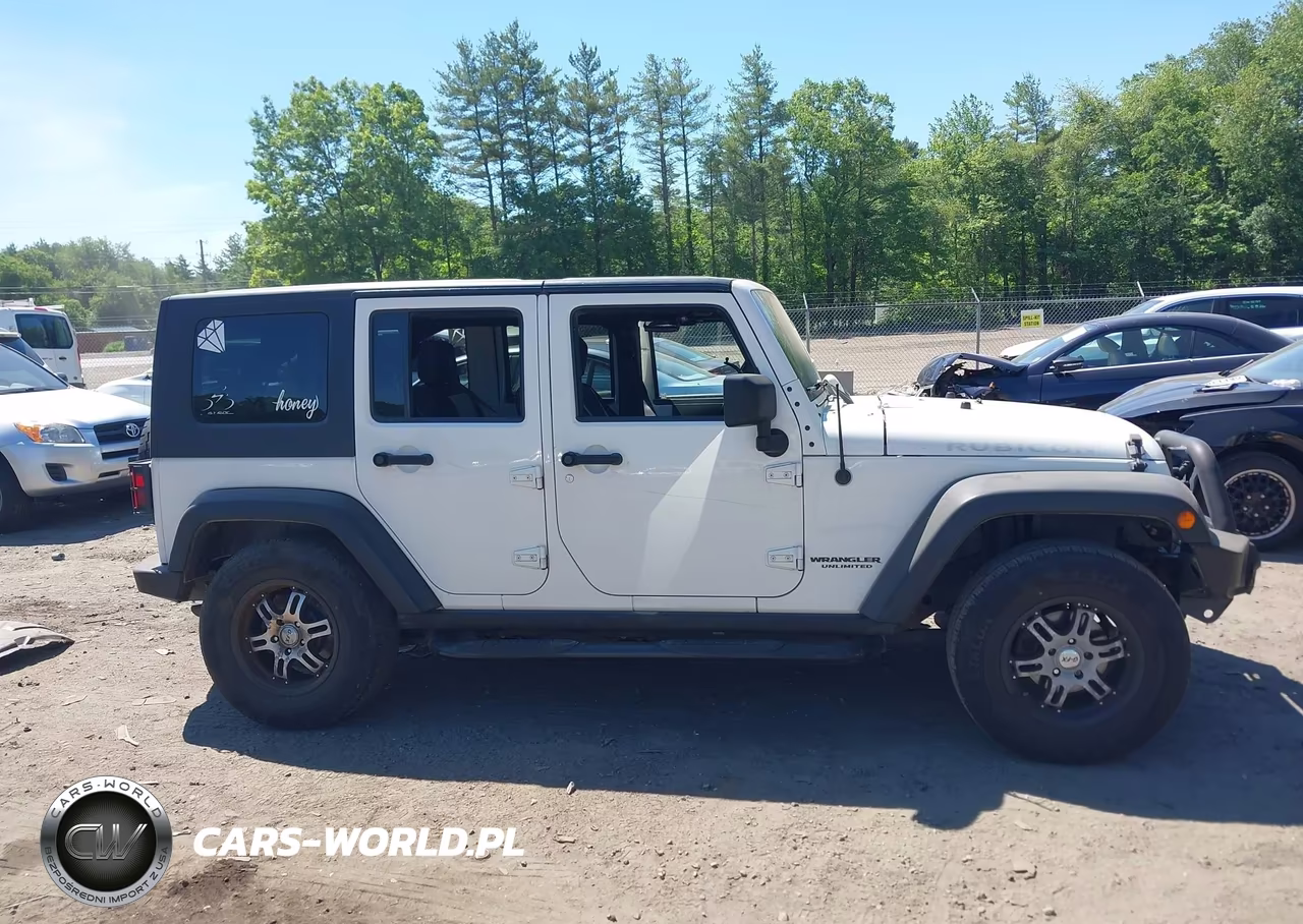 2010 Jeep Wrangler Unlimited Rubicon VIN:1J4BA6H19AL219782 - 13