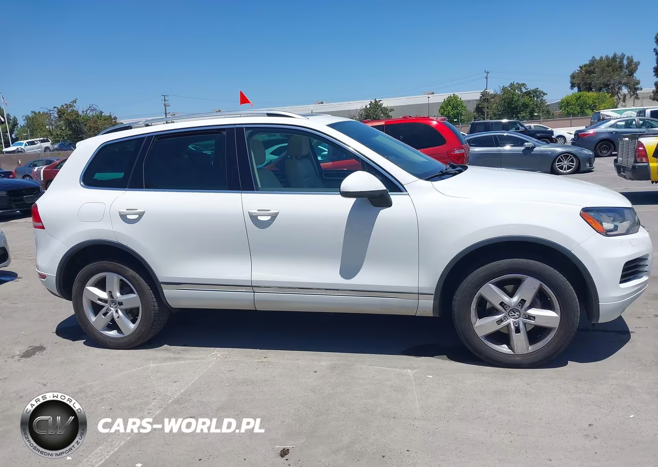 2014 Volkswagen Touareg Tdi Lux VIN:WVGEP9BP0ED013293 - 14
