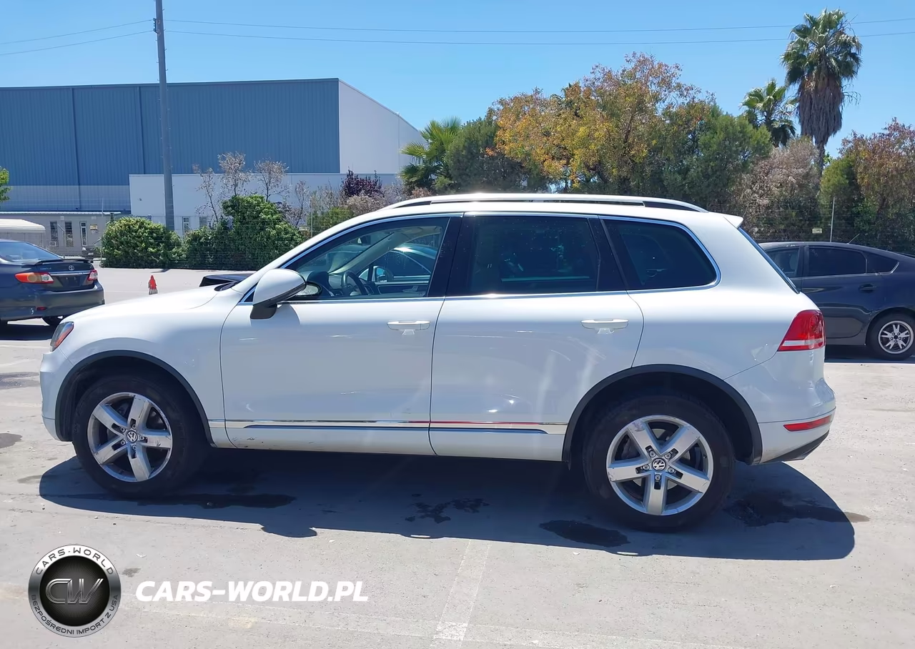2014 Volkswagen Touareg Tdi Lux VIN:WVGEP9BP0ED013293 - 15