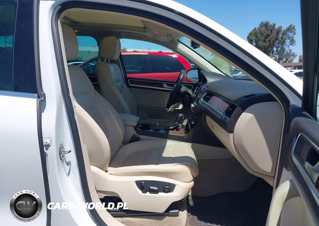 2014 Volkswagen Touareg Tdi Lux VIN:WVGEP9BP0ED013293 - 5