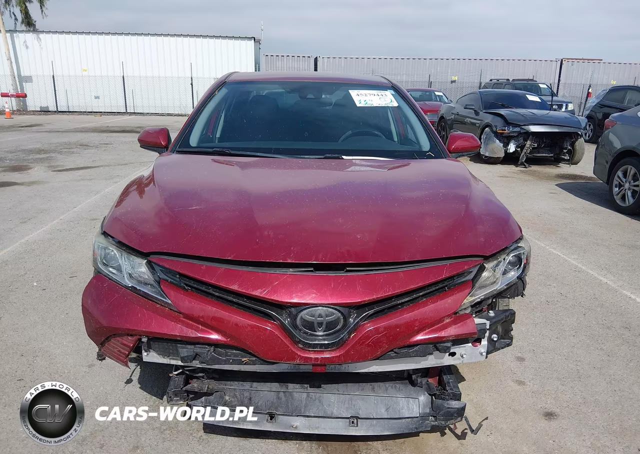 2019 Toyota Camry Le VIN:4T1B11HK8KU739335 - 12