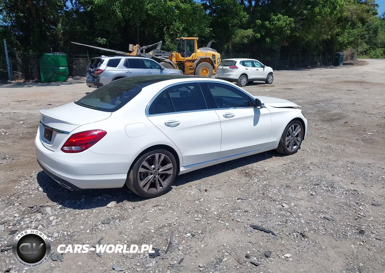 2017 Mercedes-Benz C 300 VIN:55SWF4JB8HU214567 - 4