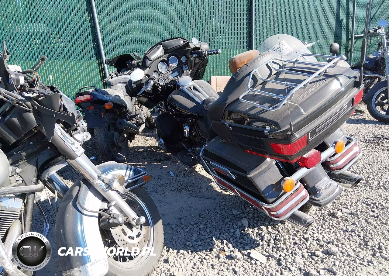 2008 Harley-Davidson Flhtcui VIN:1HD1FC4168Y681350 - 3