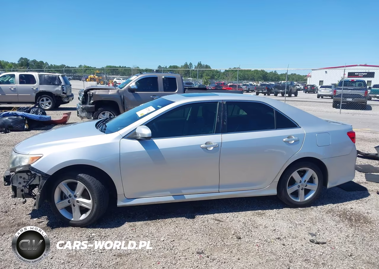 2014 Toyota Camry Se VIN:4T1BF1FK1EU754977 - 15
