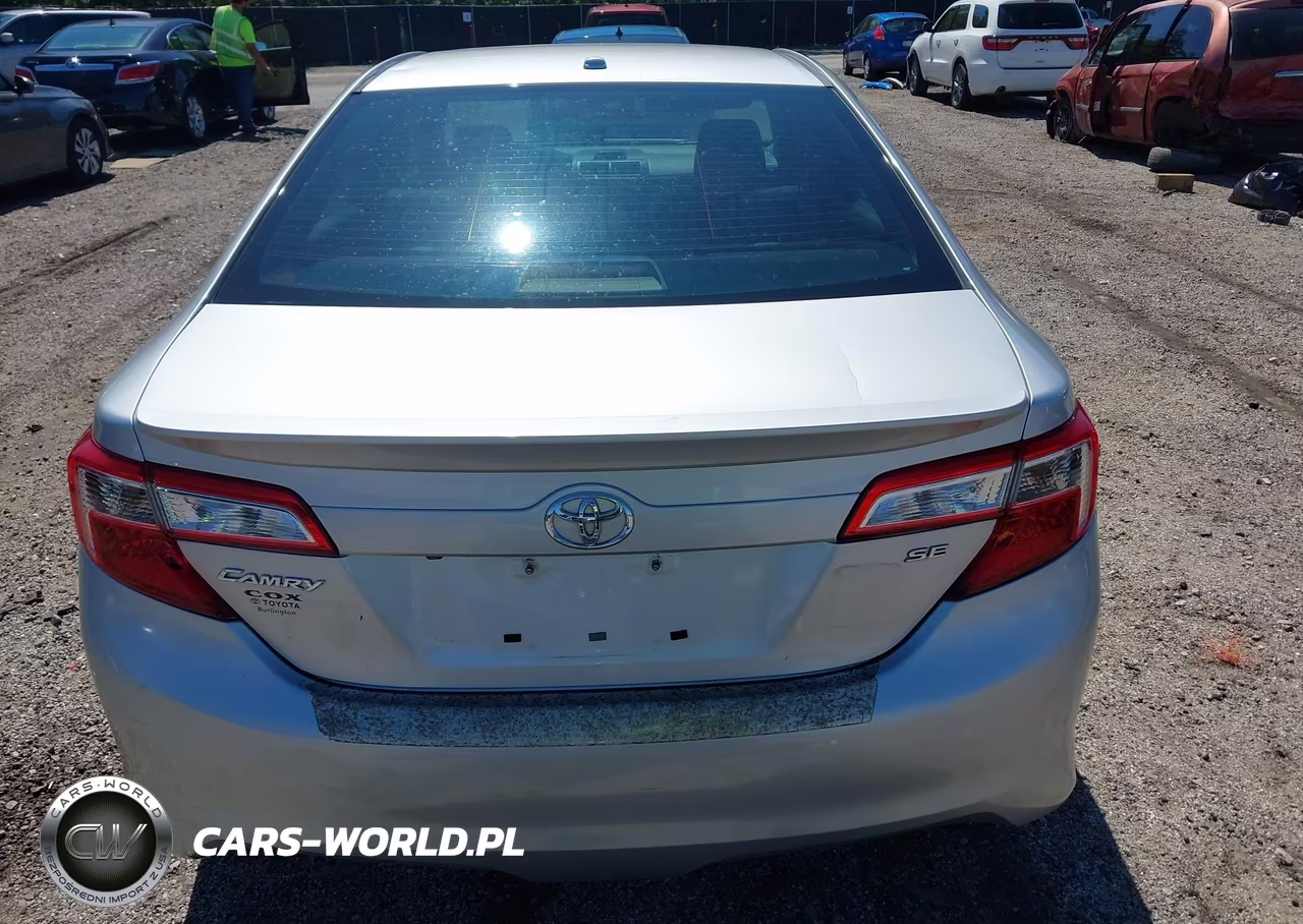 2014 Toyota Camry Se VIN:4T1BF1FK1EU754977 - 17