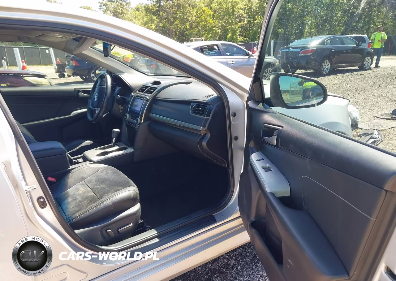 2014 Toyota Camry Se VIN:4T1BF1FK1EU754977 - 5