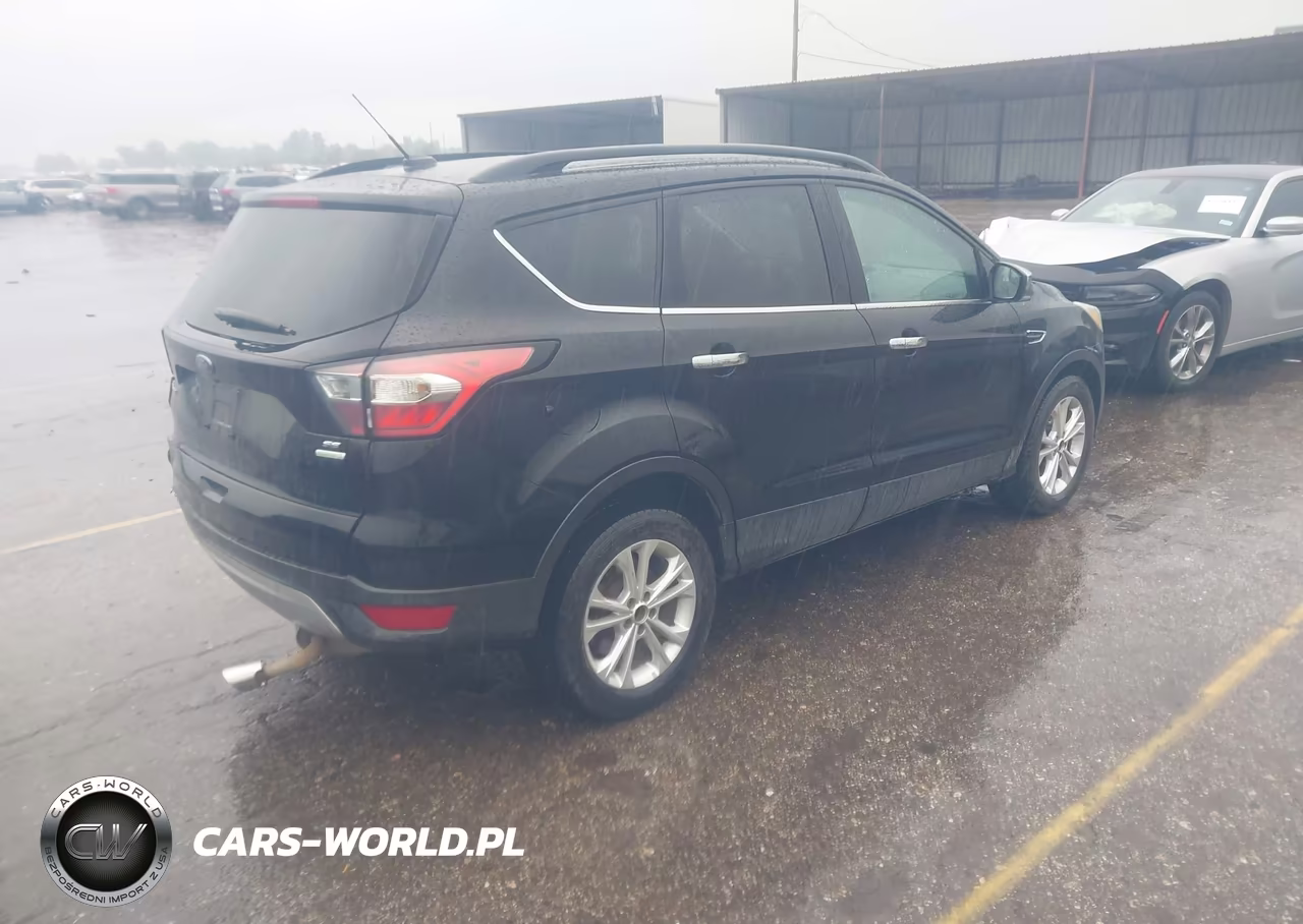 2018 Ford Escape Se VIN:1FMCU0GD3JUA73380 - 4