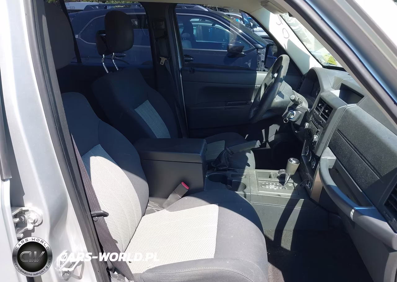 2010 Jeep Liberty Sport VIN:1J4PN2GK3AW103828 - 5