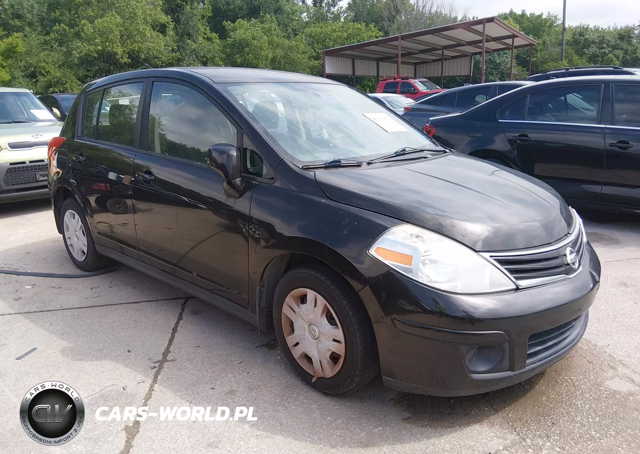 2012 Nissan Versa 1.8 S – zdjęcie 1 z 11