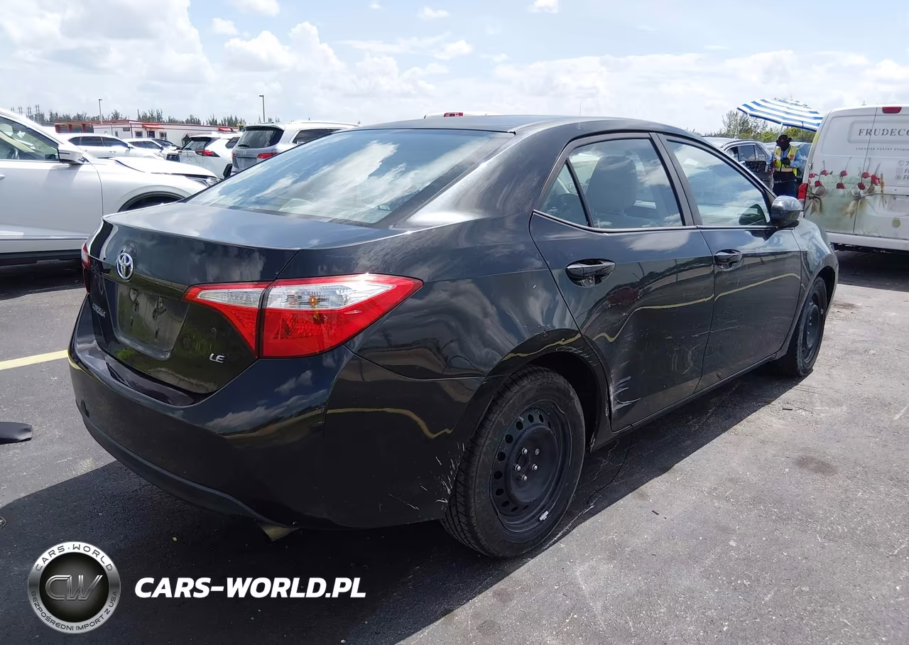 2016 Toyota Corolla Le VIN:2T1BURHE1GC661912 - 4