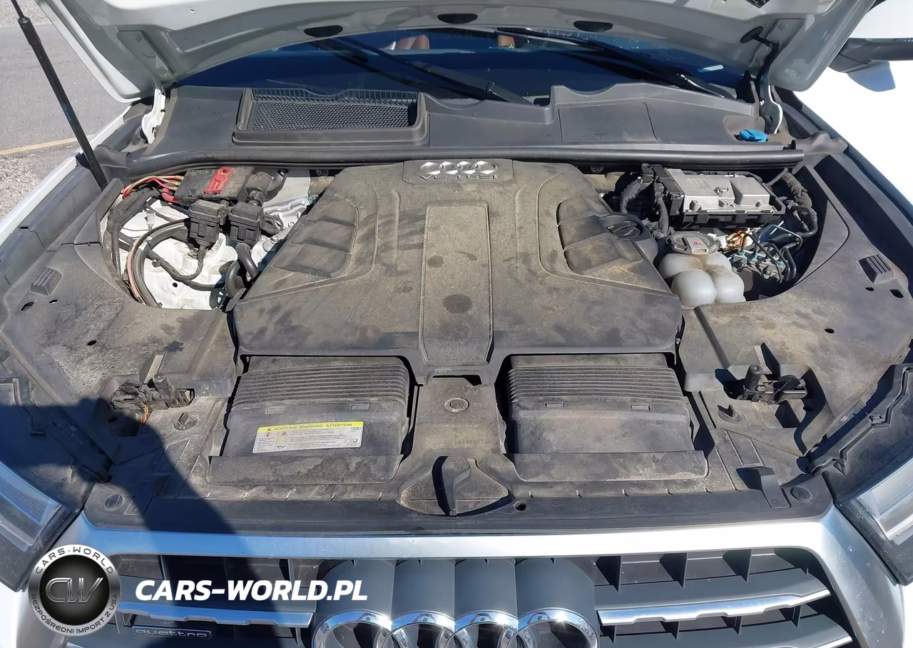 2018 Audi Q7 3.0T Premium VIN:WA1LAAF73JD009235 - 10