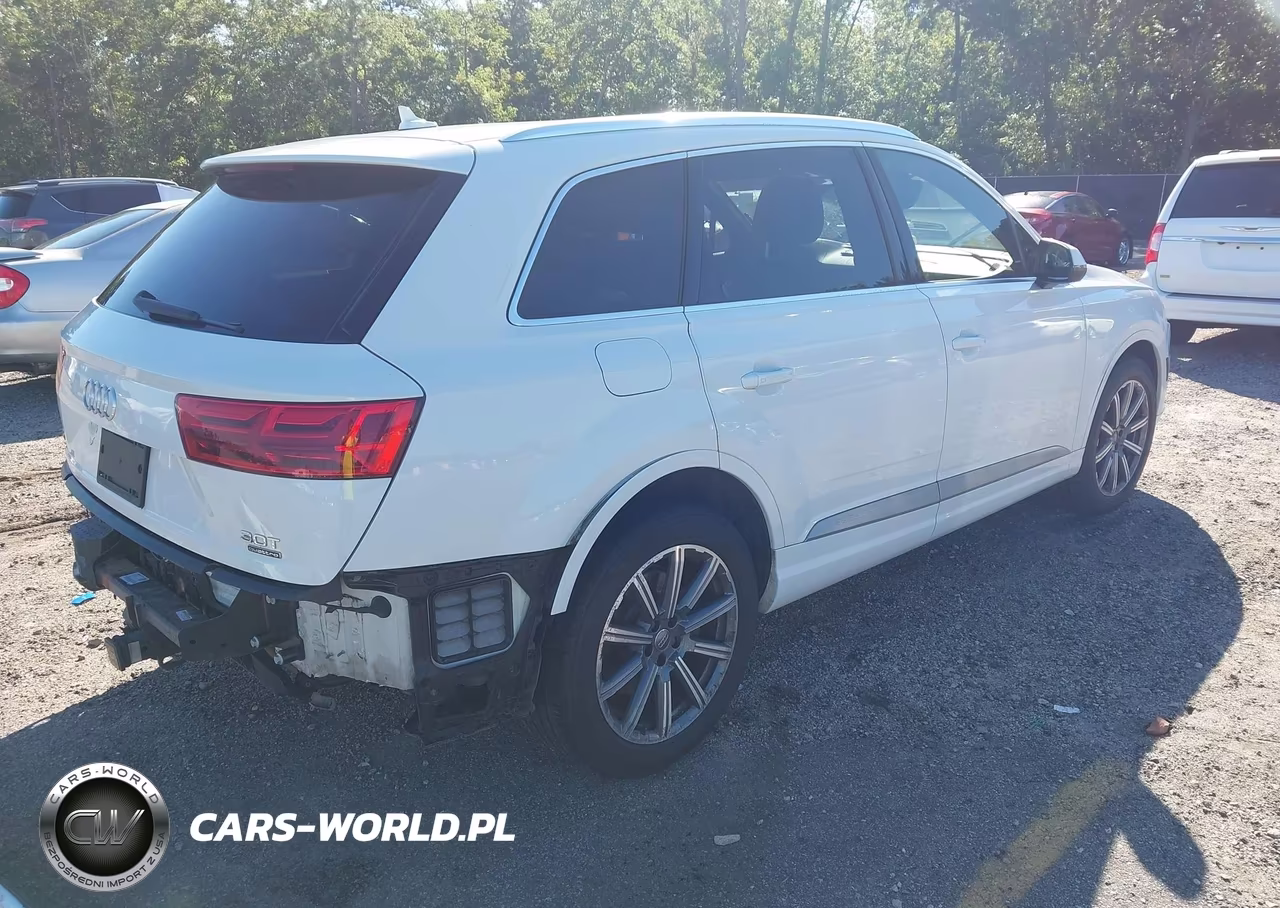 2018 Audi Q7 3.0T Premium VIN:WA1LAAF73JD009235 - 4