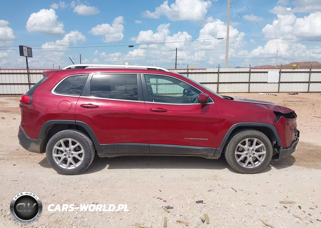 2015 Jeep Cherokee Latitude VIN:1C4PJLCB4FW601881 - 13