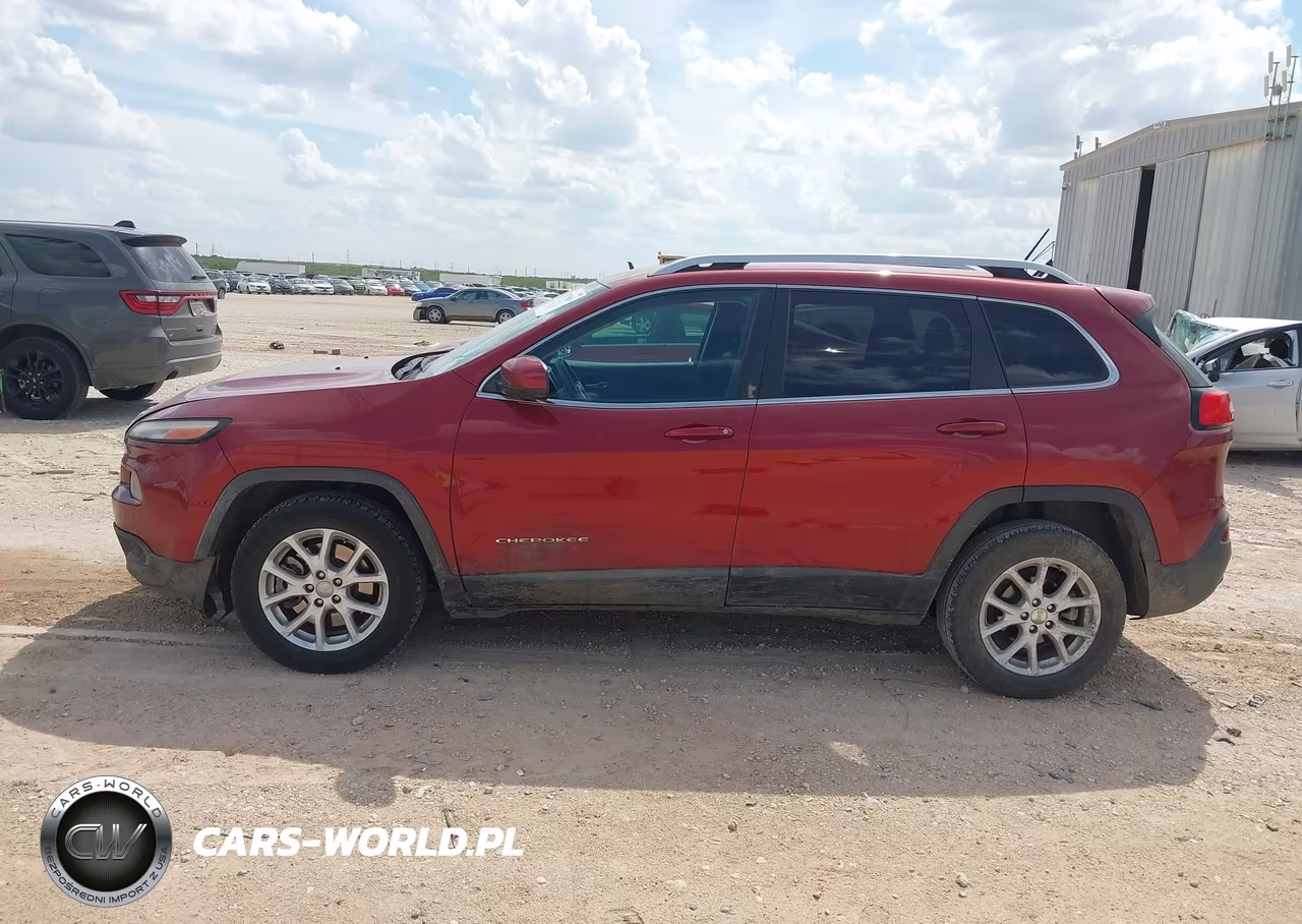 2015 Jeep Cherokee Latitude VIN:1C4PJLCB4FW601881 - 14