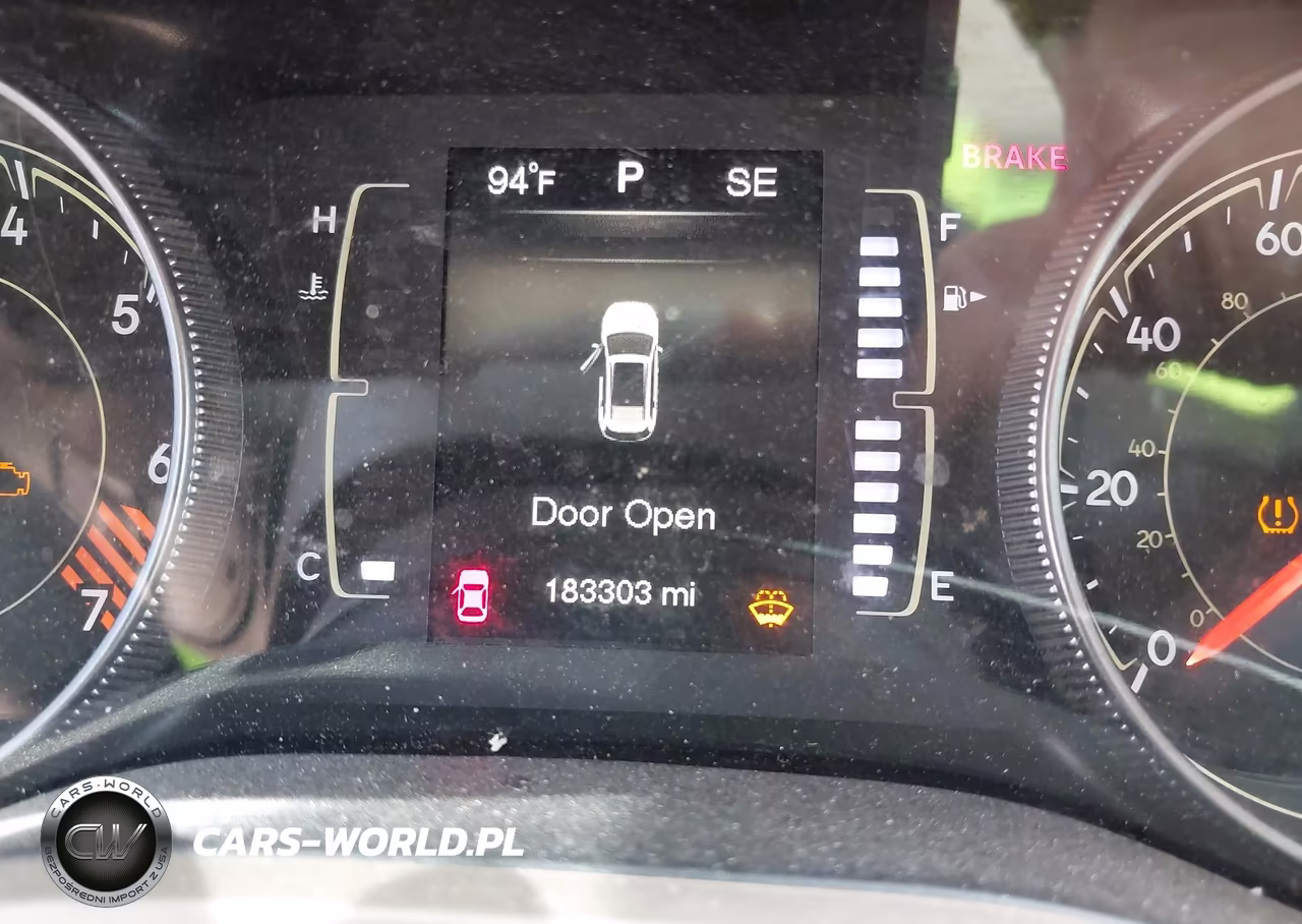 2015 Jeep Cherokee Latitude VIN:1C4PJLCB4FW601881 - 15