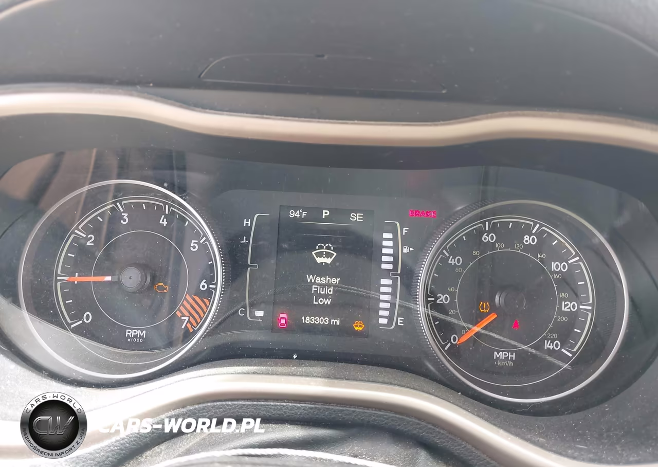 2015 Jeep Cherokee Latitude VIN:1C4PJLCB4FW601881 - 7