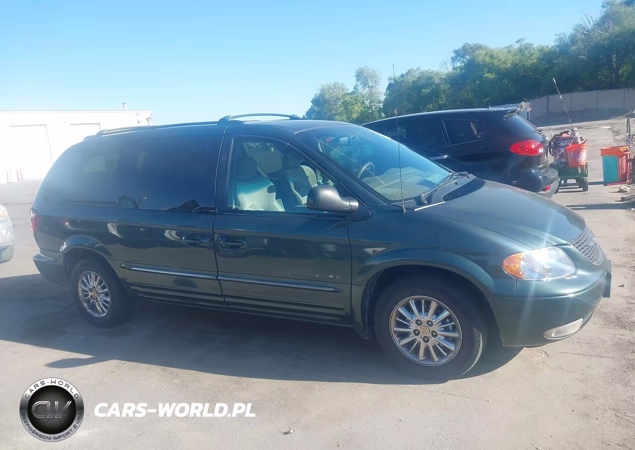 2001 Chrysler Town & Country VIN:2C8GP64L51R145848 - 13