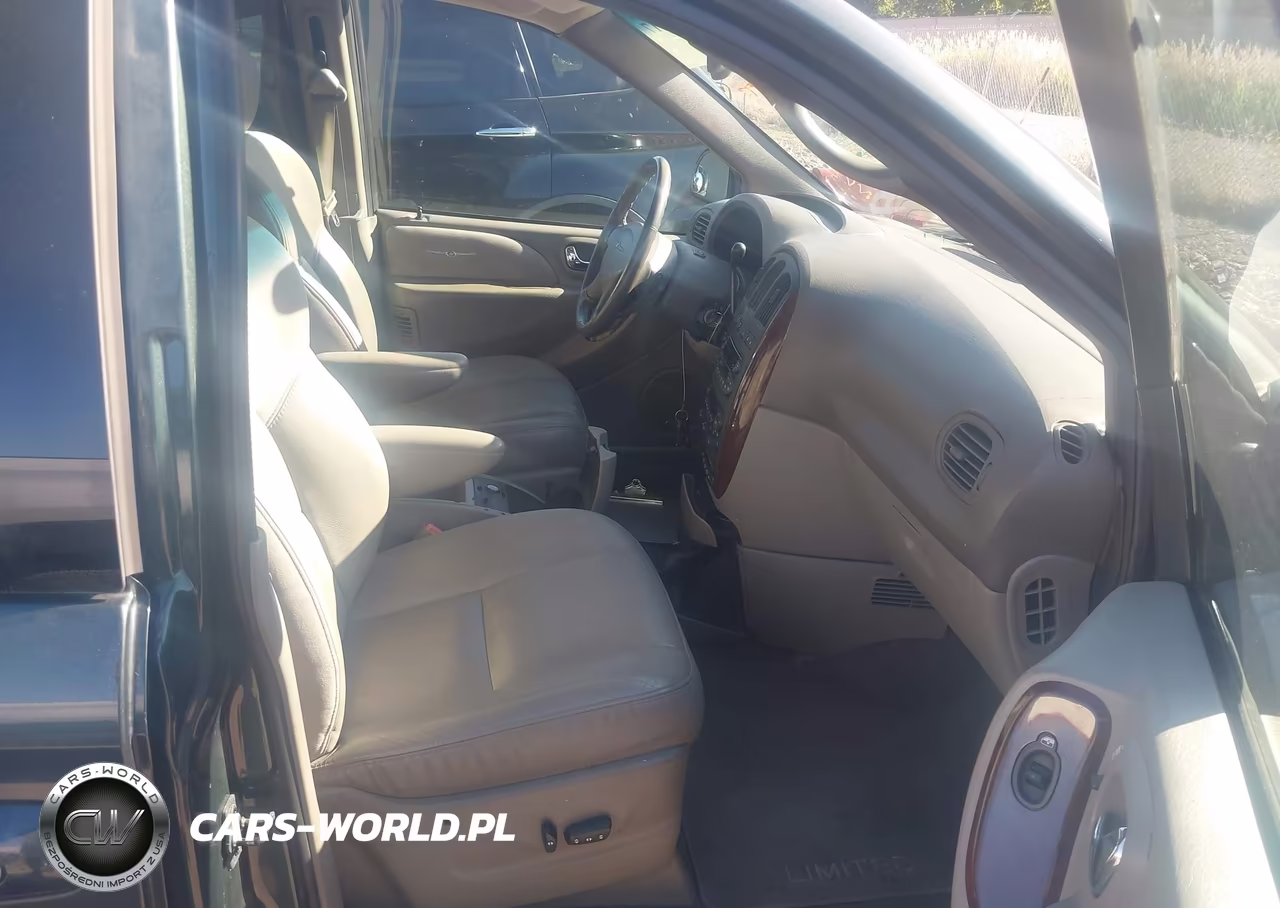 2001 Chrysler Town & Country VIN:2C8GP64L51R145848 - 5
