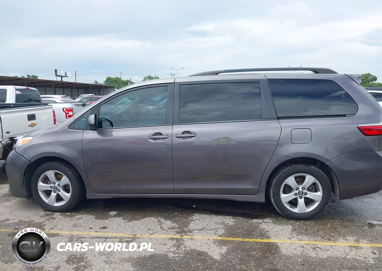 2020 Toyota Sienna Le VIN:5TDKZ3DC3LS023228 - 14