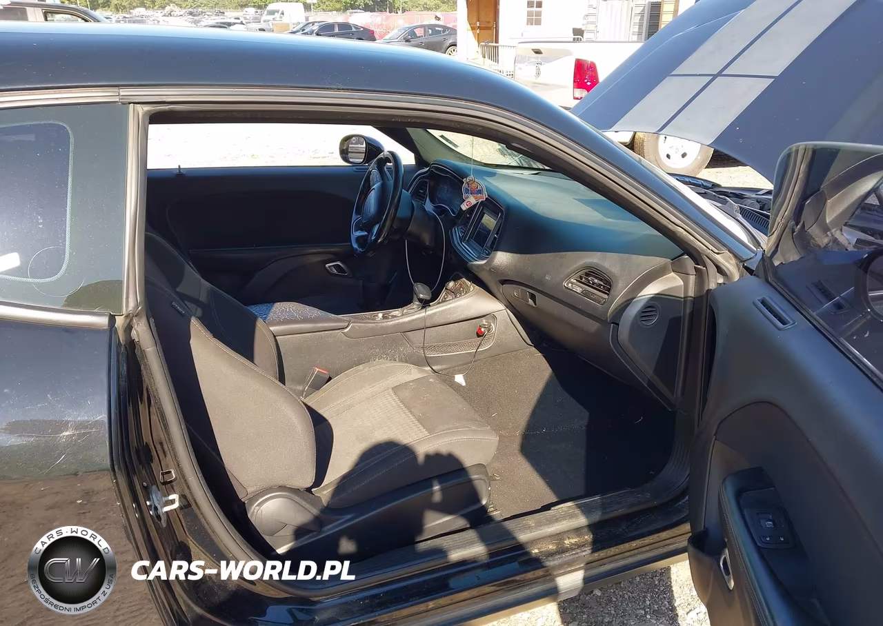 2019 Dodge Challenger Sxt VIN:2C3CDZAG3KH665737 - 5