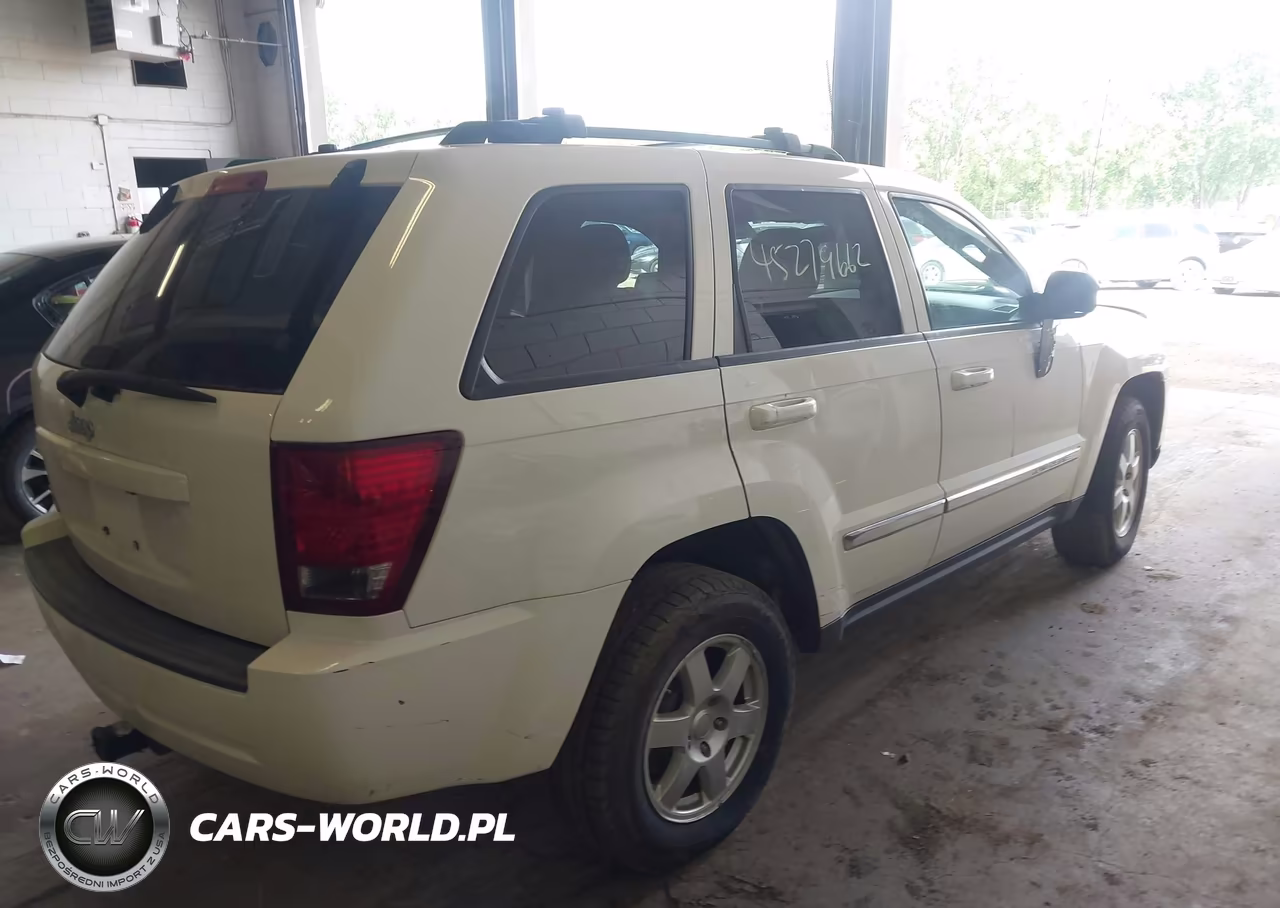 2010 Jeep Grand Cherokee Laredo VIN:1J4PR4GK3AC160533 - 4