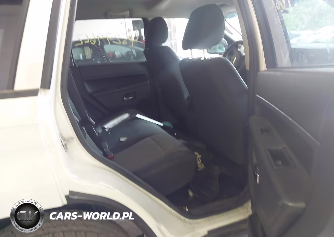 2010 Jeep Grand Cherokee Laredo VIN:1J4PR4GK3AC160533 - 8