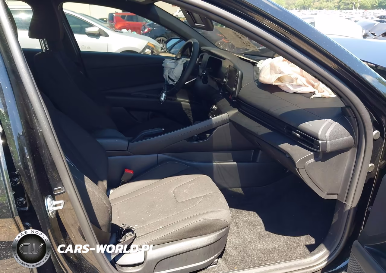 2026 Hyundai Elantra Sel Sport VIN:KMHLM4DG9TU120212 - 5