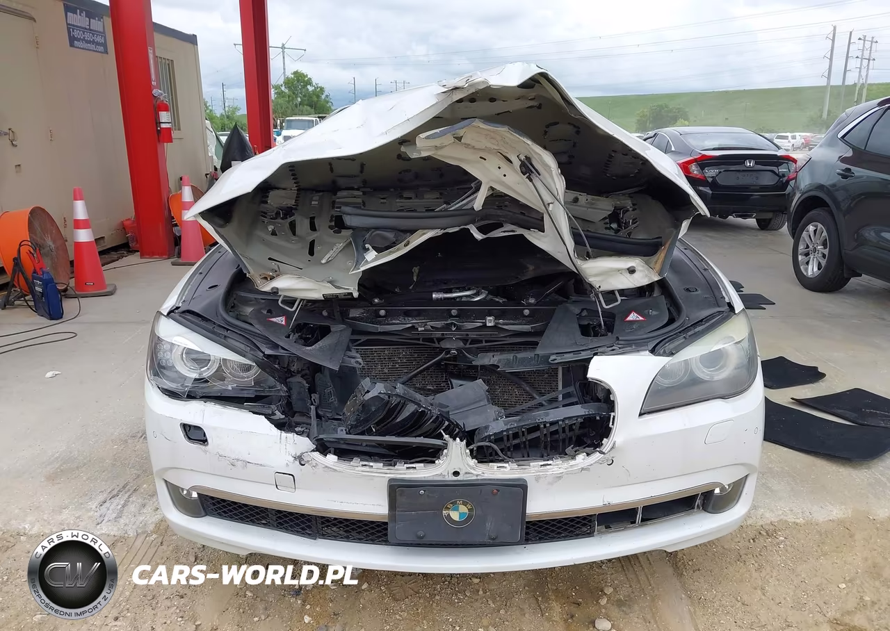 2012 BMW 740I VIN:WBAKA4C53CDS99076 - 12