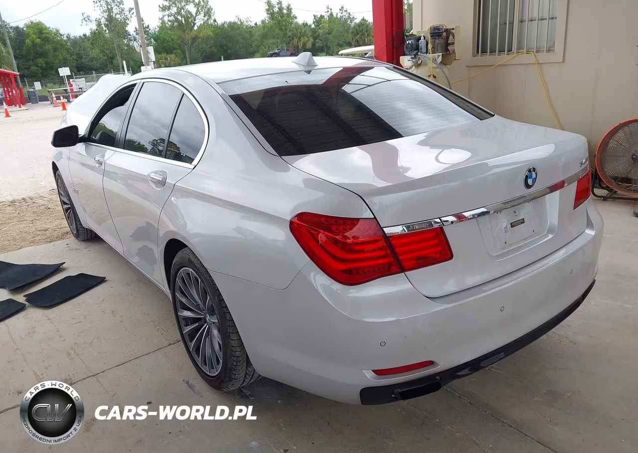 2012 BMW 740I VIN:WBAKA4C53CDS99076 - 3