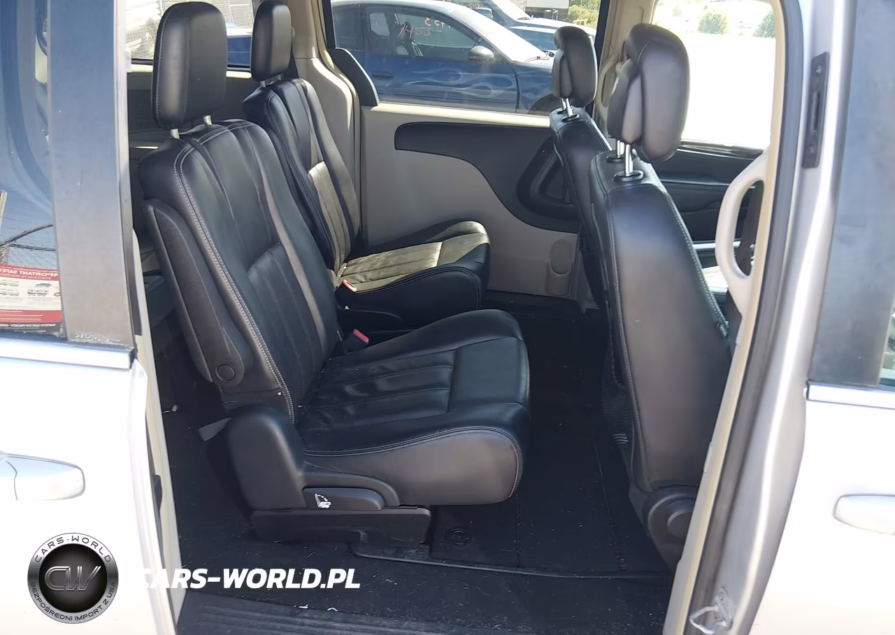 2012 Chrysler Town & Country Touring VIN:2C4RC1BG2CR306884 - 8