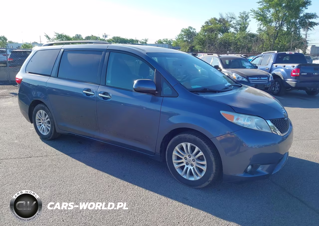 2016 Toyota Sienna Xle Premium 8 Passenger