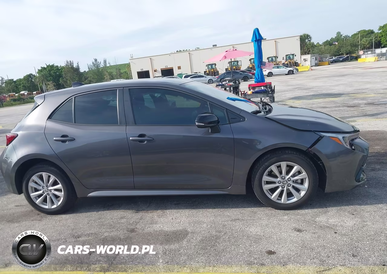 2026 Toyota Corolla Se VIN:JTND4MBE0T3261116 - 13