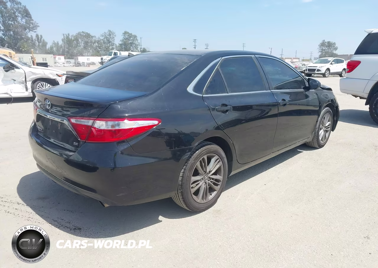 2016 Toyota Camry Se VIN:4T1BF1FK4GU582429 - 4