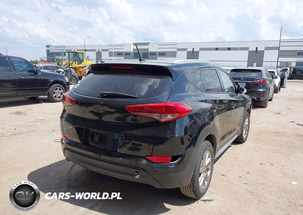 2017 Hyundai Tucson Se VIN:KM8J33A4XHU382214 - 4