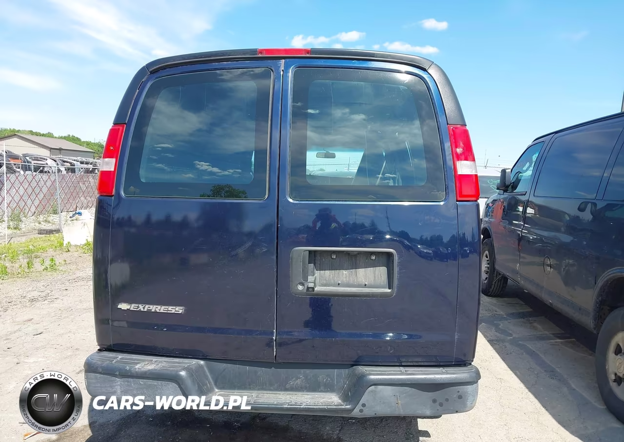 2019 Chevrolet Express 2500 Work Van VIN:1GCWGAFP5K1205746 - 16