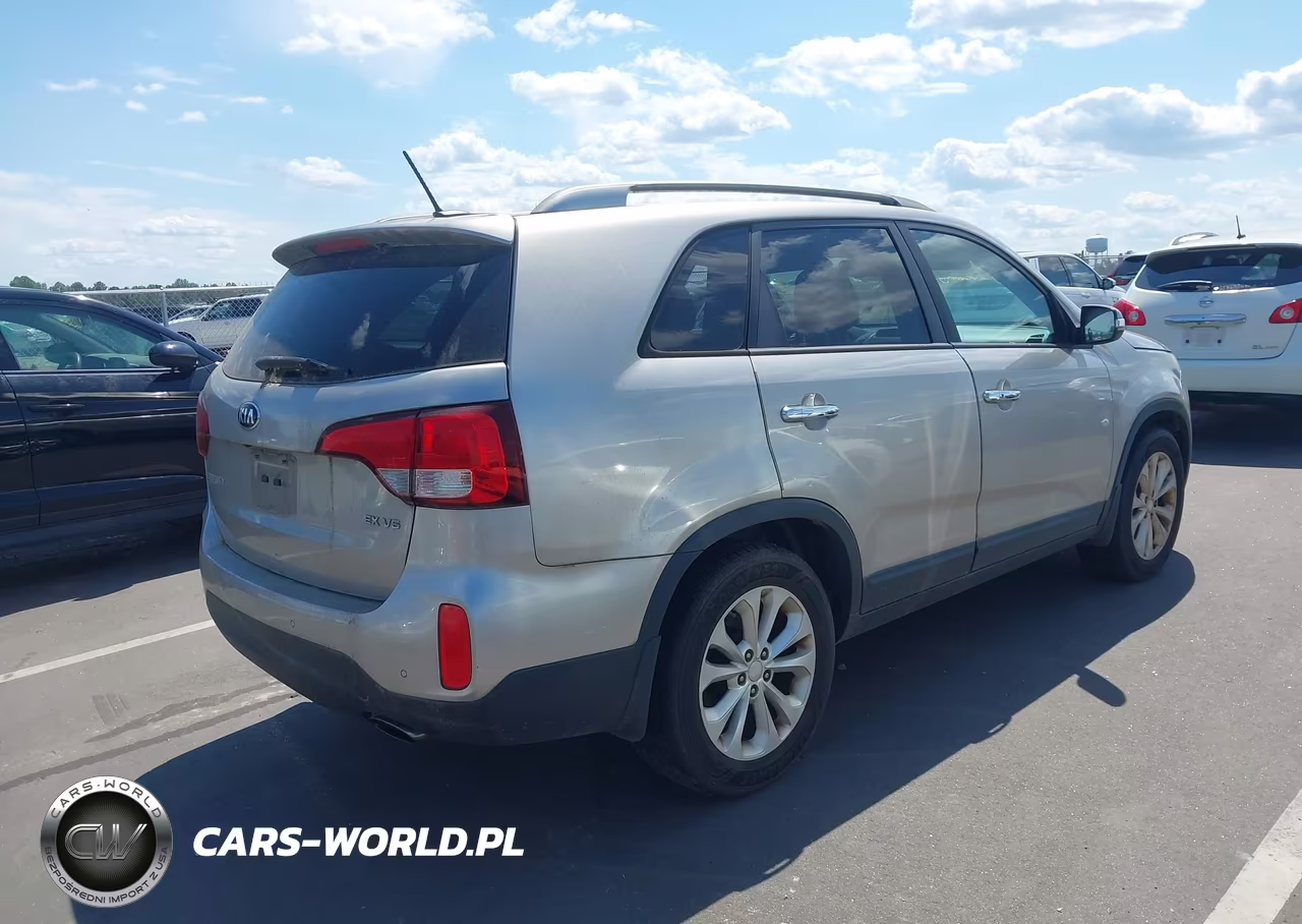 2015 Kia Sorento Ex V6 VIN:5XYKU4A75FG641521 - 4