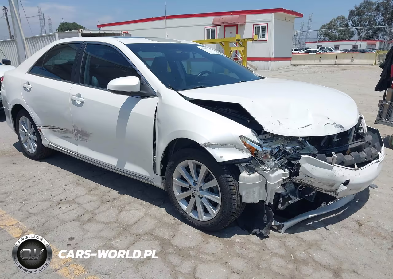 2014 Toyota Camry Xle – zdjęcie 1 z 16