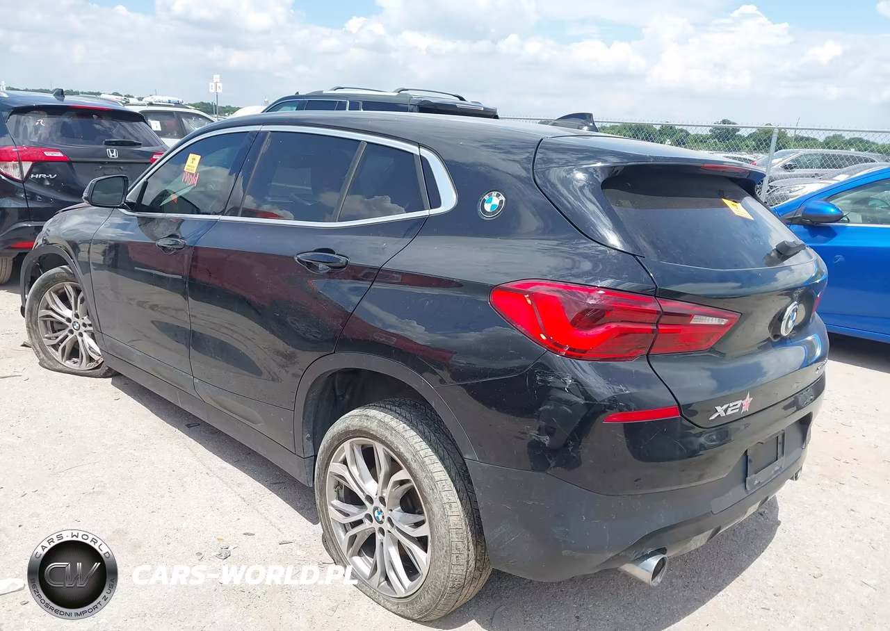 2018 BMW X2 xDrive28I VIN:WBXYJ5C37JEF76732 - 3